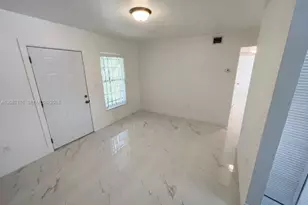 752 NW 4th St, Miami, FL 33128 - Photo 3