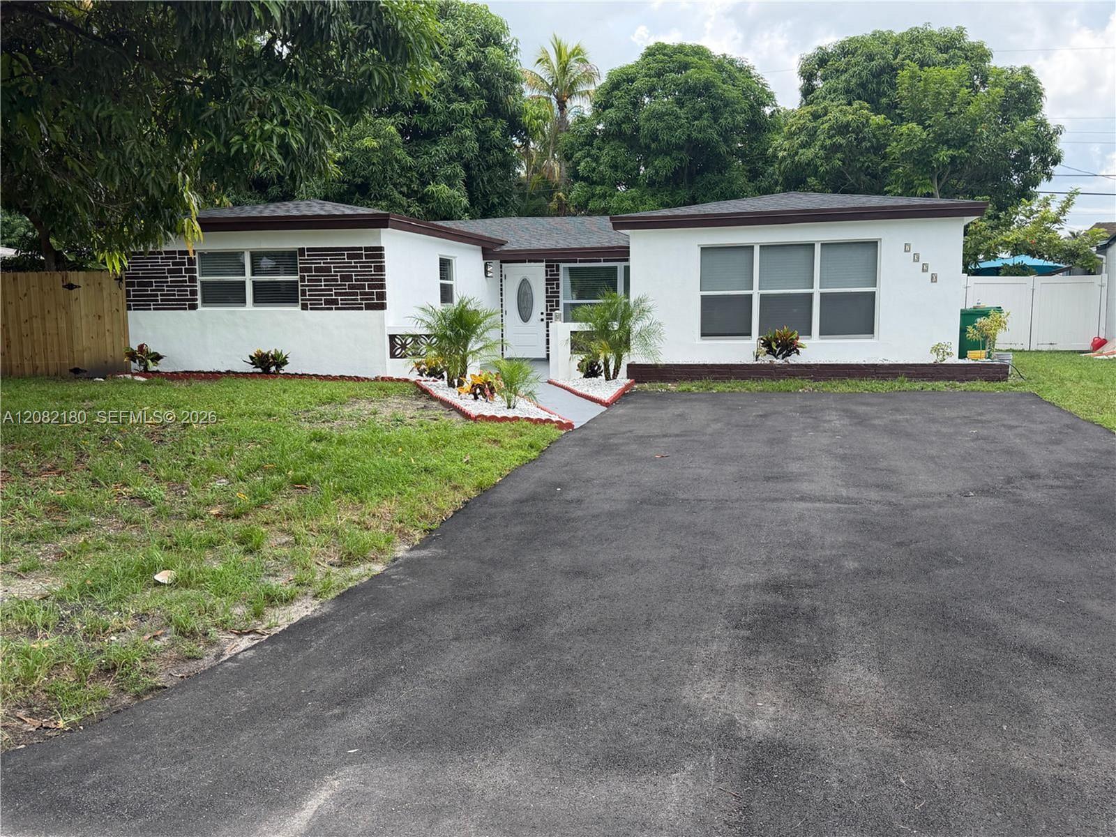 7320 Shalimar St - 7320 Shalimar St, Miramar, FL 33023 Luxury Property | Jose Angel Pina