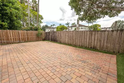 7670 NW 113th Path, Doral, FL 33178 - Photo 15