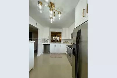 8592 W Sunrise Blvd #111, Plantation, FL 33322 - Photo 9