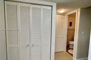 8592 W Sunrise Blvd, Plantation, FL 33322 - Photo 15