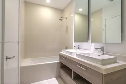 1300 S Miami Ave #PH5101, Miami, FL 33130 - Photo 13