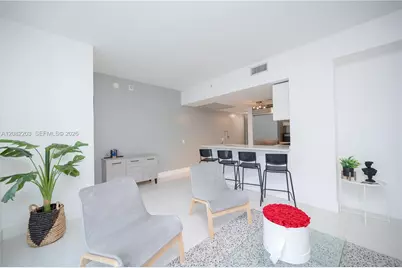 1300 Brickell Bay Dr #1601, Miami, FL 33131 - Photo 7