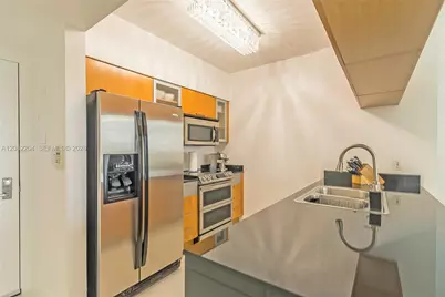 1750 N Bayshore Dr #3211, Miami, FL 33132 - Photo 17