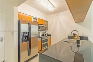 1750 N Bayshore Dr, Miami, FL 33132 - Photo 17