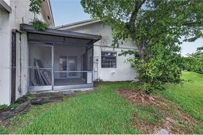 2230 Nova Village Dr, Davie, FL 33317 - Photo 35