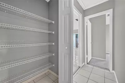 2230 Nova Village Dr, Davie, FL 33317 - Photo 25