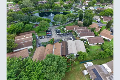 2230 Nova Village Dr, Davie, FL 33317 - Photo 43