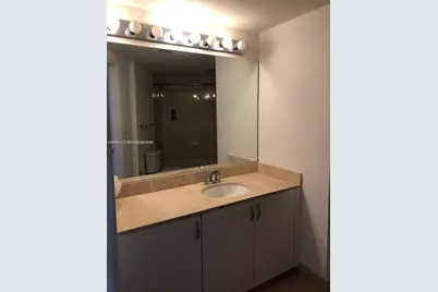 1750 N Bayshore Dr #3015, Miami, FL 33132 - Photo 11