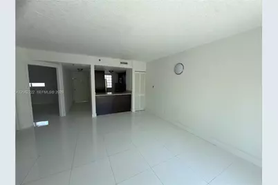 695 SW 11th St #204, Miami, FL 33129 - Photo 5