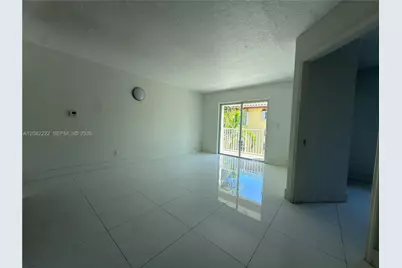 695 SW 11th St #204, Miami, FL 33129 - Photo 9