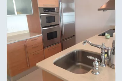 218 SE 14th St #2108, Miami, FL 33131 - Photo 5