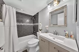 13250 SW 7th Ct, Pembroke Pines, FL 33027 - Photo 15