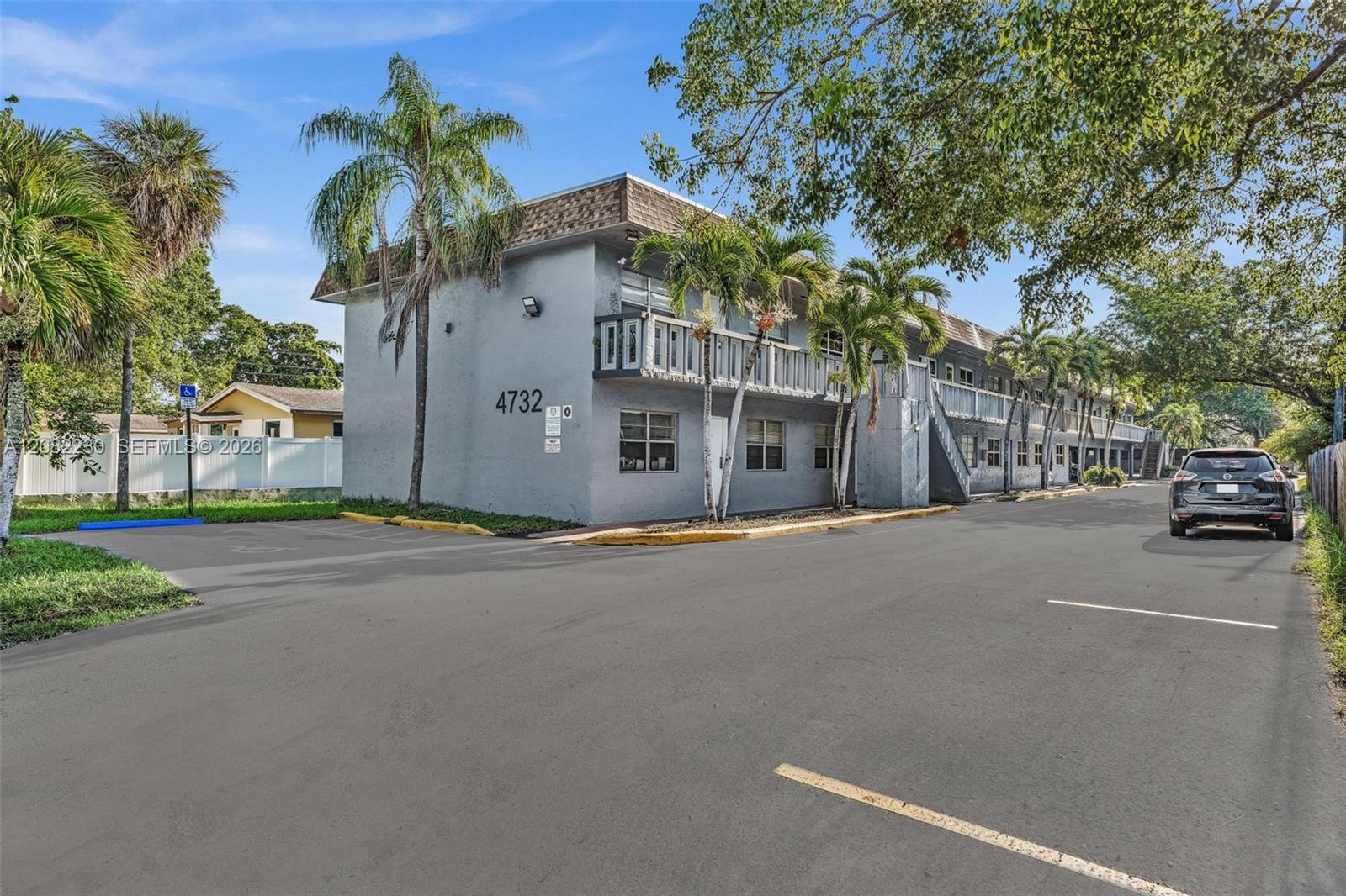 4732 SW 33rd Ave #203 - 4732 SW 33rd Ave #203, Dania Beach, FL 33312 Luxury Property | Jose Angel Pina