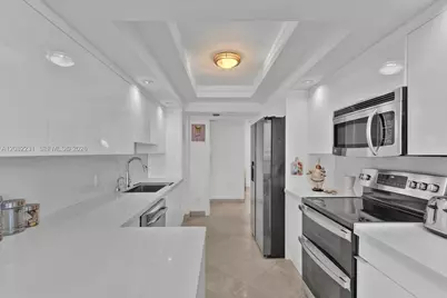 7000 Island Blvd #L105, Aventura, FL 33160 - Photo 11