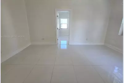 1945 NE 171st St #1, North Miami Beach, FL 33162 - Photo 5
