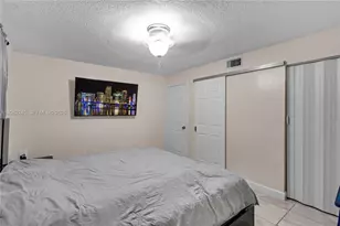 329 W 68th St, Hialeah, FL 33014 - Photo 13
