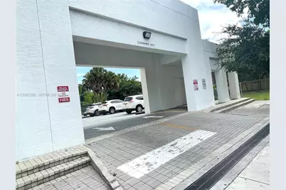 900 SW 8th St #808, Miami, FL 33130 - Photo 35