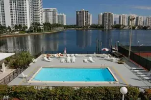 2750 NE 183rd St, Aventura, FL 33160 - Photo 3