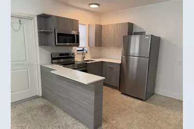 600 SW 10th St #4, Miami, FL 33130 - Photo 3
