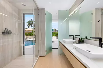 16495 NE 32nd Ave, North Miami Beach, FL 33160 - Photo 17