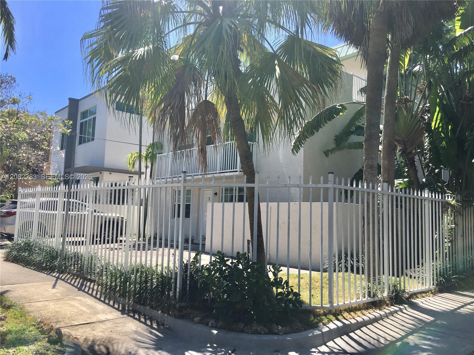 3203 Mary St #4 - 3203 Mary St #4, Miami, FL 33133 Luxury Property | Jose Angel Pina