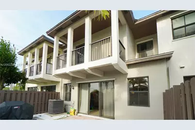 5815 NW 104th Path, Doral, FL 33178 - Photo 19