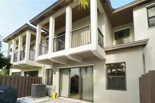 5815 NW 104th Path, Doral, FL 33178 - Photo 19