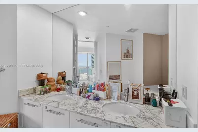 500 Brickell Ave #4102, Miami, FL 33131 - Photo 19