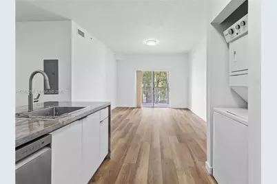 7280 NW 114th Ave #201-8, Doral, FL 33178 - Photo 9