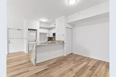7280 NW 114th Ave #201-8, Doral, FL 33178 - Photo 13