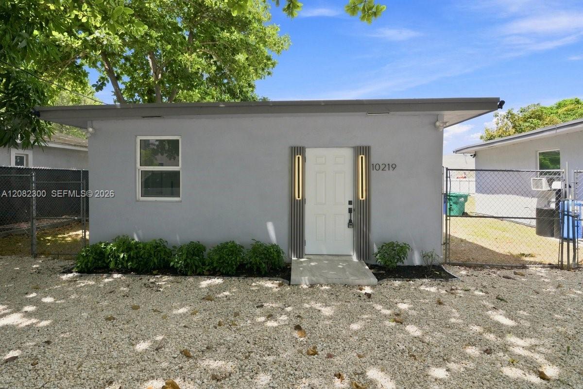 10219 SW 184th St - 10219 SW 184th St, Cutler Bay, FL 33157 Luxury Property | Jose Angel Pina