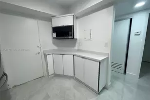 1351 NE Miami Gardens Dr, Miami, FL 33179 - Photo 3
