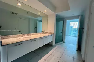 500 Brickell Ave, Miami, FL 33131 - Photo 7