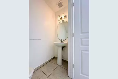 16705 Hemingway Dr #16705, Weston, FL 33326 - Photo 5