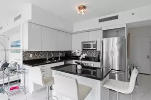 92 SW 3rd St, Miami, FL 33130 - Photo 5