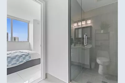 92 SW 3rd St #3501, Miami, FL 33130 - Photo 11