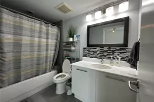 92 SW 3rd St, Miami, FL 33130 - Photo 17