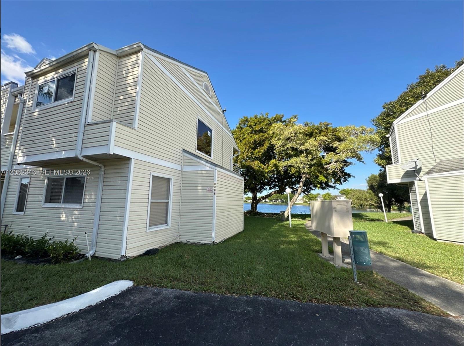 3405 NW 44th St #204 - 3405 NW 44th St #204, Oakland Park, FL 33309 Luxury Property | Jose Angel Pina