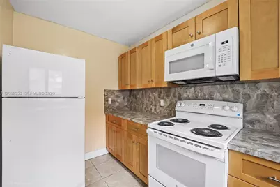 3471 Plaza St, Miami, FL 33133 - Photo 33