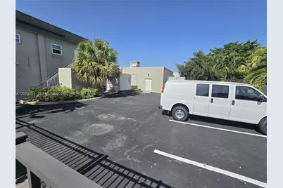 1583 E Oakland Park Blvd, Oakland Park, FL 33334 - Photo 37