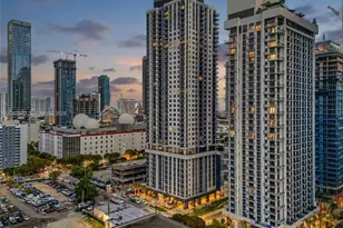 11 NE 6th St, Miami, FL 33132 - Photo 5