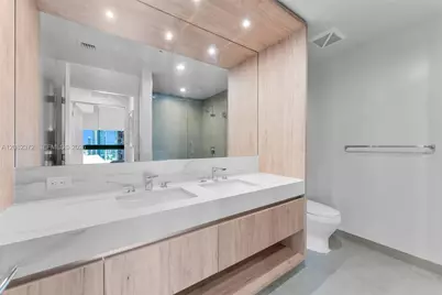 11 NE 6th St #2209, Miami, FL 33132 - Photo 13