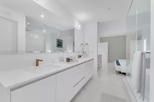 700 NE 24th St, Miami, FL 33137 - Photo 5