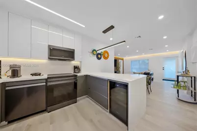 511 NW 48th St, Miami, FL 33127 - Photo 17