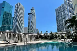 77 SE 5th St, Miami, FL 33131 - Photo 27