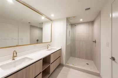 77 SE 5th Street #3908, Miami, FL 33131 - Photo 21