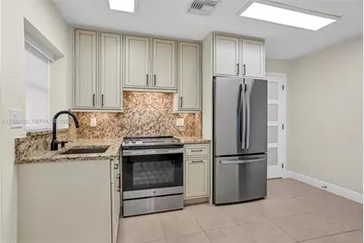 481 E Commercial Blvd, Oakland Park, FL 33334 - Photo 9