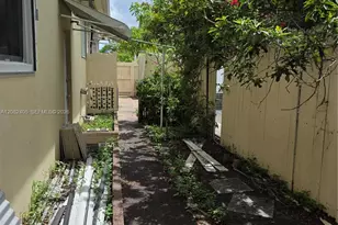 1843 Wiley St, Hollywood, FL 33020 - Photo 15