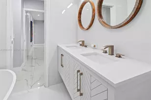 1025 Washington St, Hollywood, FL 33019 - Photo 11